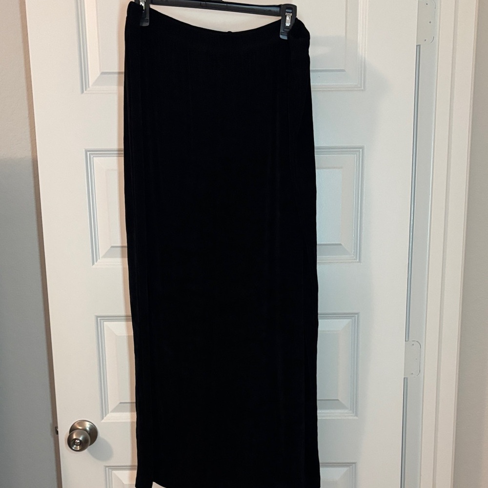 Vikki Vi black Maxi pencil slinky skirt SZ 1X plus size USA made slit work wear